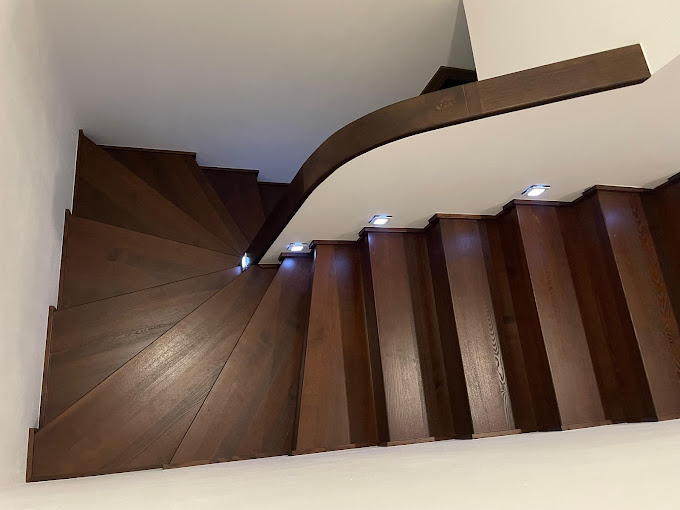 Schodiště z masivu